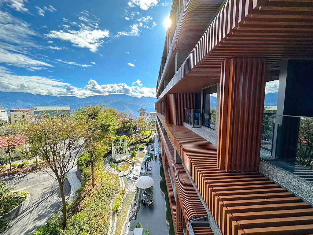 Room-of-Hotel-Indigo-Alishan