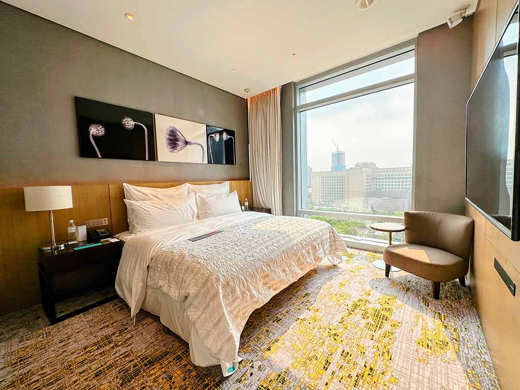 Room-of-Le-Meridien-Taipei