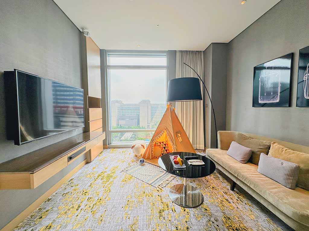 Room-of-Le-Meridien-Taipei