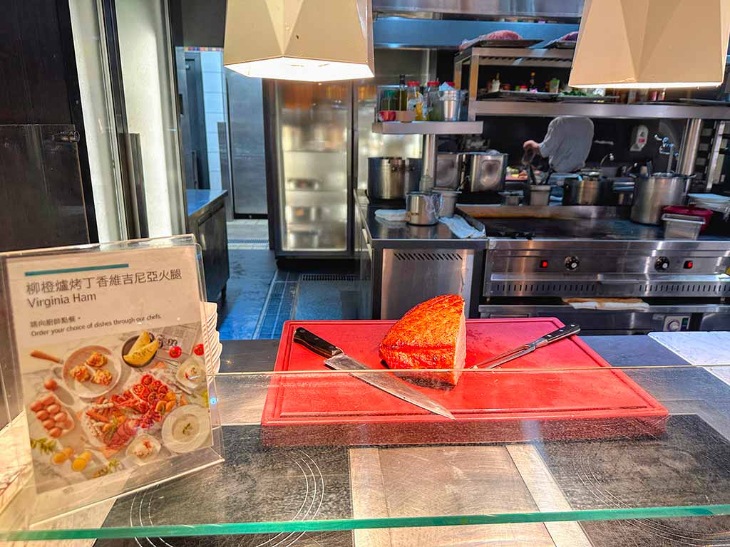breakfast of Le Meridien Taipei