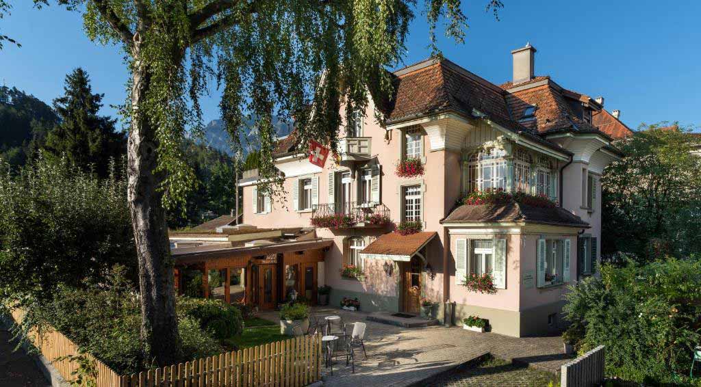 Swiss-Inn-&-Apartments