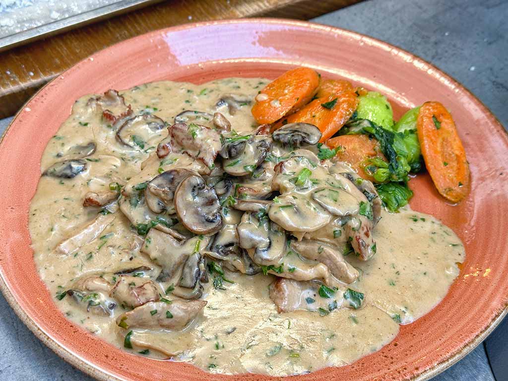 蘇黎世小牛肉（Geschnetzeltes）