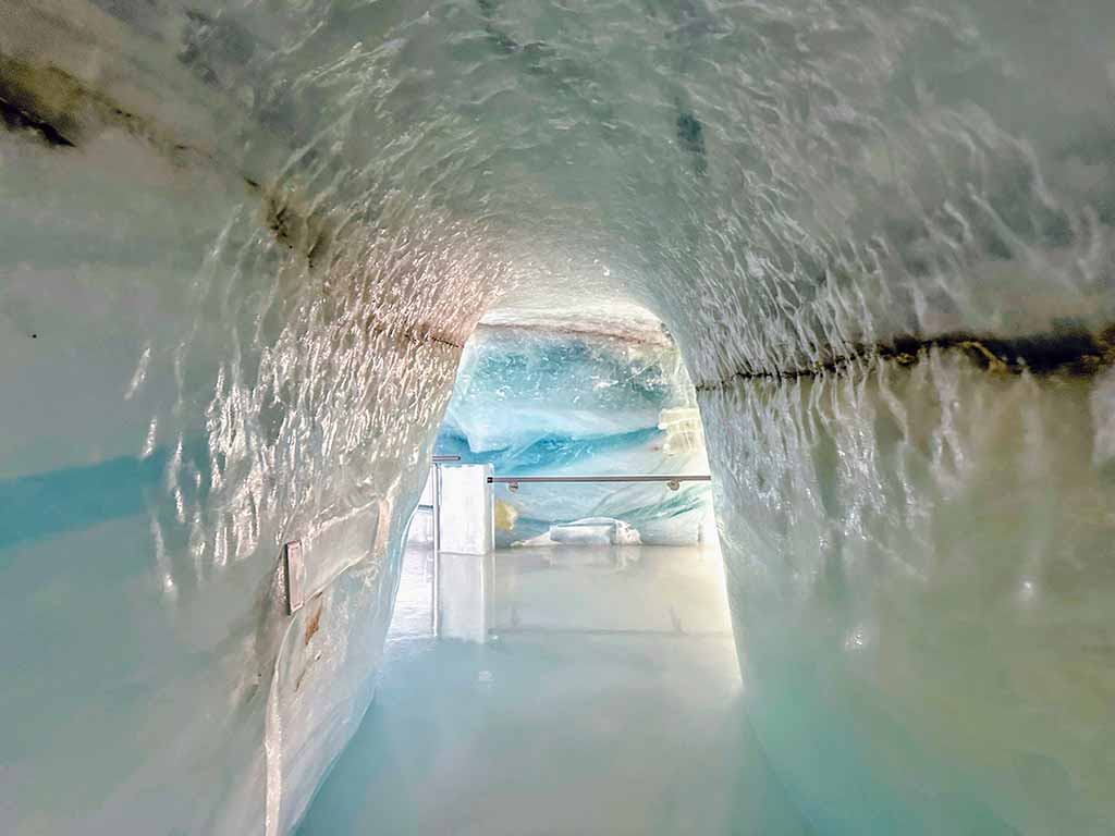 冰宮（Ice-Palace）