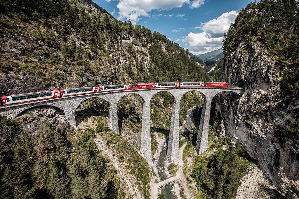 冰河列車-Glacier-Express-