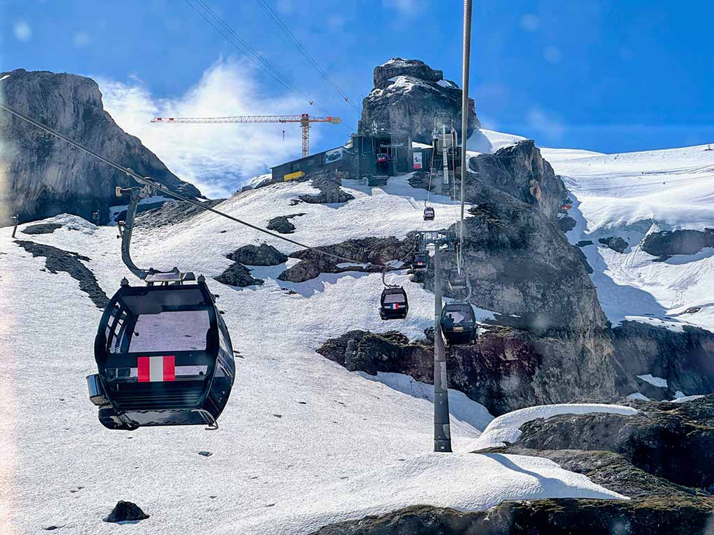 鐵力士山纜車