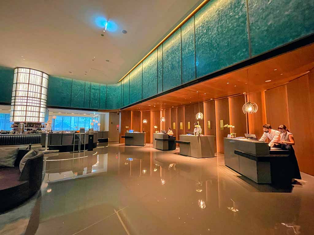 lobby-of-InterContinental-Kaohsiung