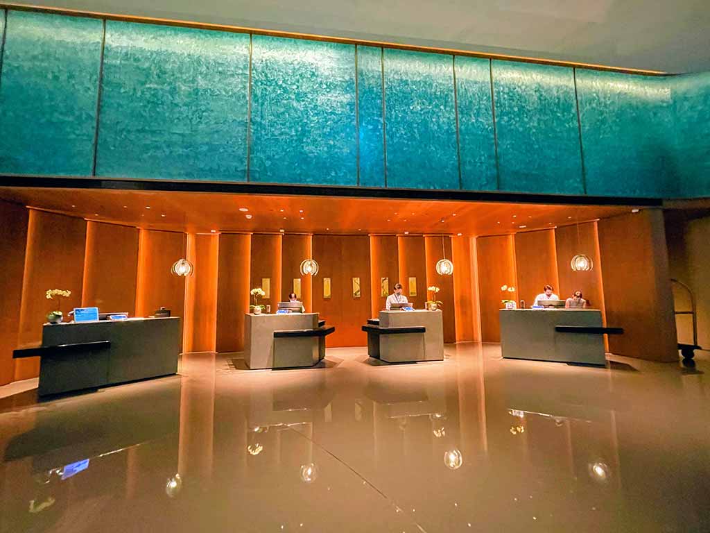 lobby-of-InterContinental-Kaohsiung