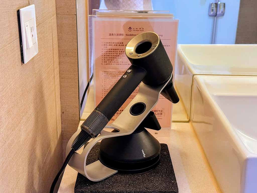 Room-of-The-Gaia-Hotel-Taipei