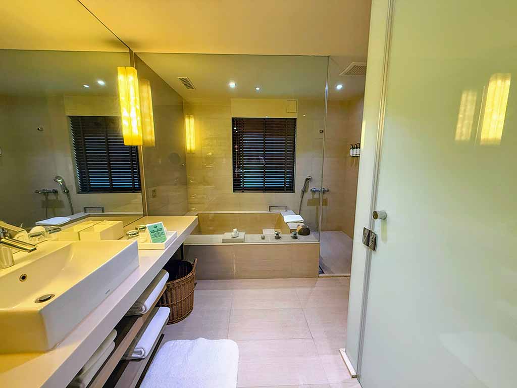 Room-of-The-Gaia-Hotel-Taipei