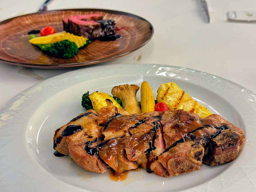 restaurant-of-The-Gaia-Hotel-Taipei