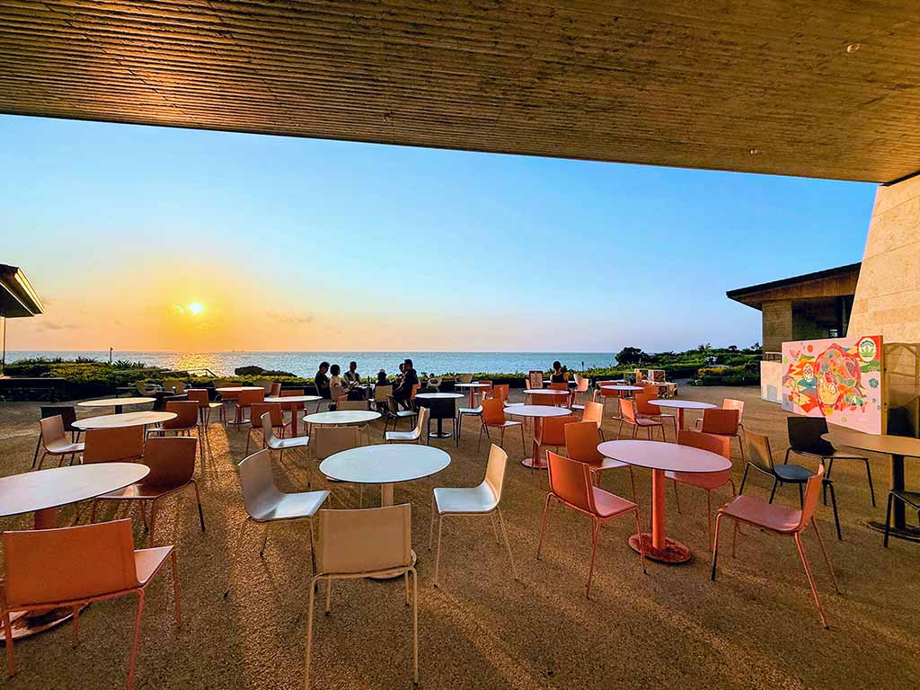 Banta-cafe-of-Hoshinoya-Okinawa